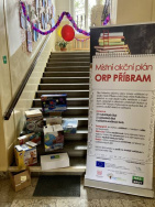 Předání pomůcek MŠ a ZŠ Hluboš Předání pomůcek MŠ a ZŠ Hluboš